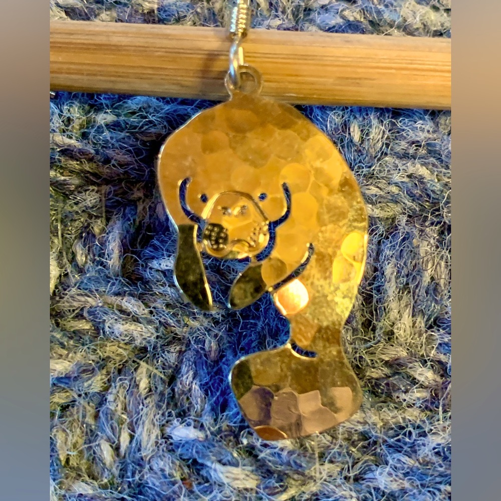 Adorable manatee earrings, real gold
